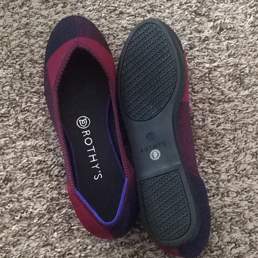 Rothys size 9, run big